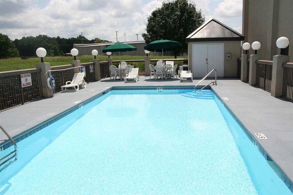 Hampton Inn Tullahoma Exteriör bild