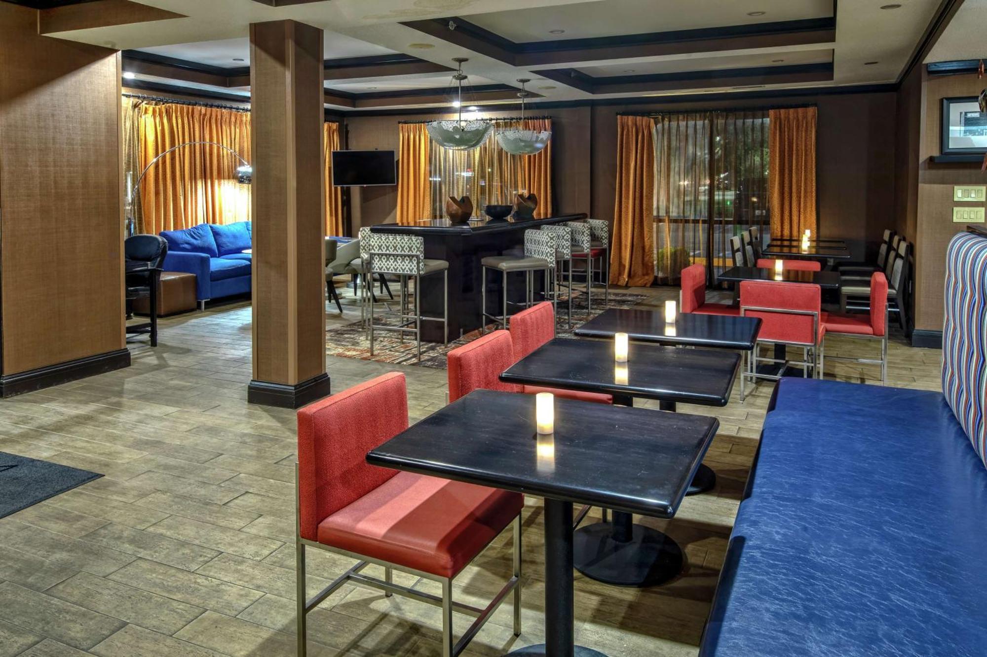 Hampton Inn Tullahoma Exteriör bild