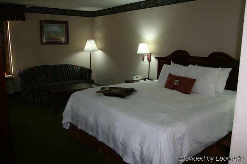 Hampton Inn Tullahoma Exteriör bild